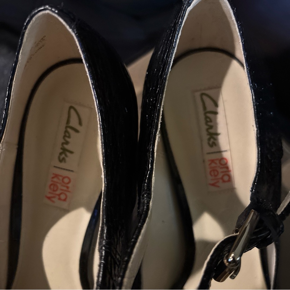 Clarks x Orla Kiely Glossy Black T-Strap Mary Jane’s platform Heels - Picture 6 of 8